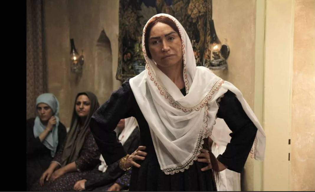 Sandık Kokusu'nun 'Filiz'i Demet Akbağ'dan çarpıcı itiraf. Vücudundaki en sevmediği yeri açıkladı - Resim: 5